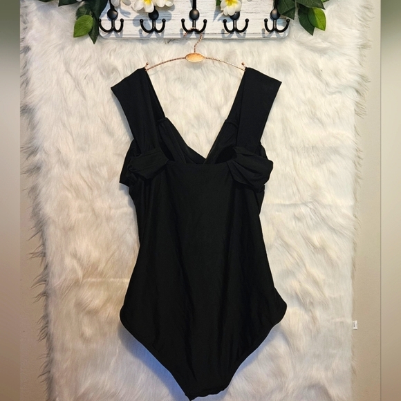 Swimsuits For All Ruched Crossed Top One Piece Swimsuit - Picture 4 of 6